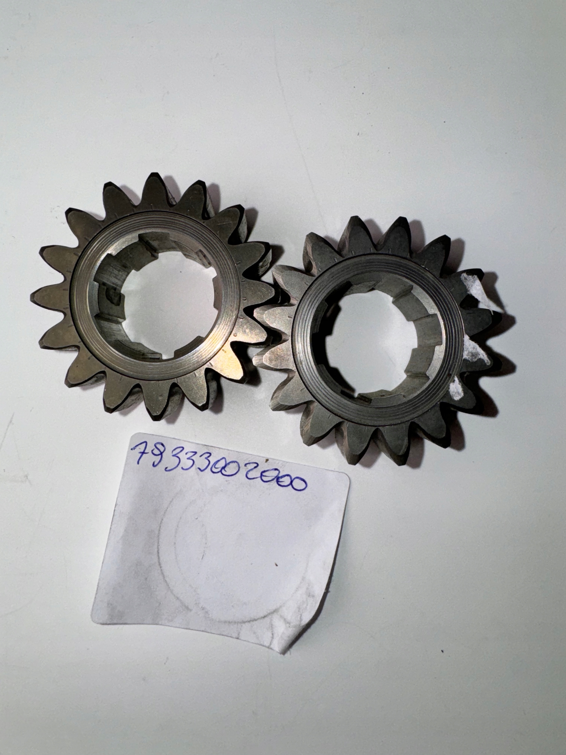 15681850146