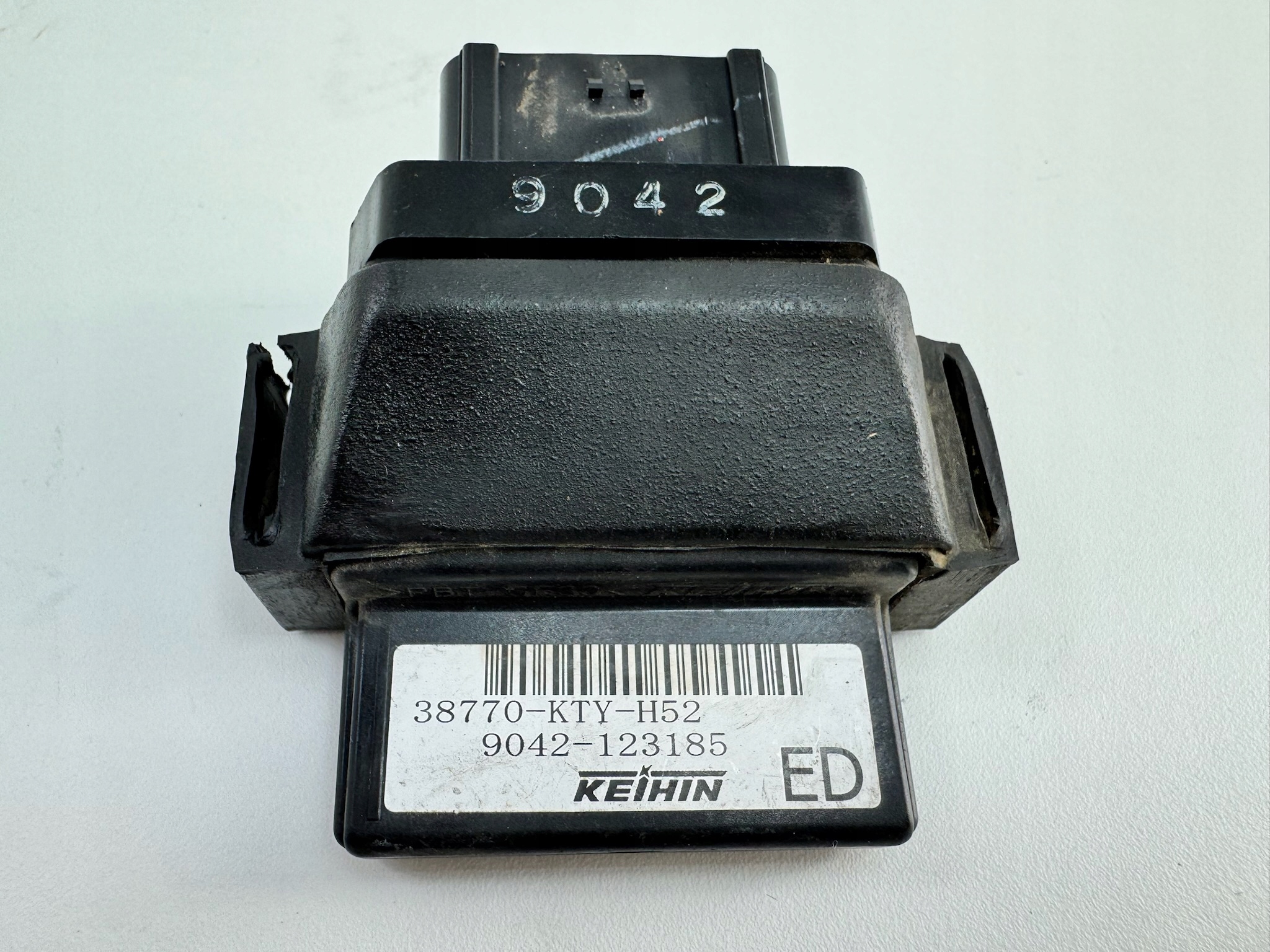 17760835501